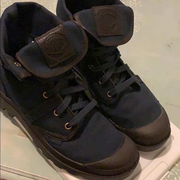 palladium boots navy blue